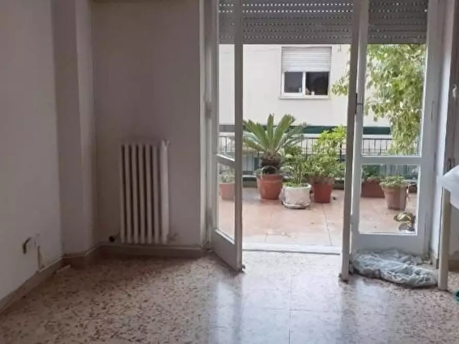 Immagine 5 di Appartamento in vendita  a Massa