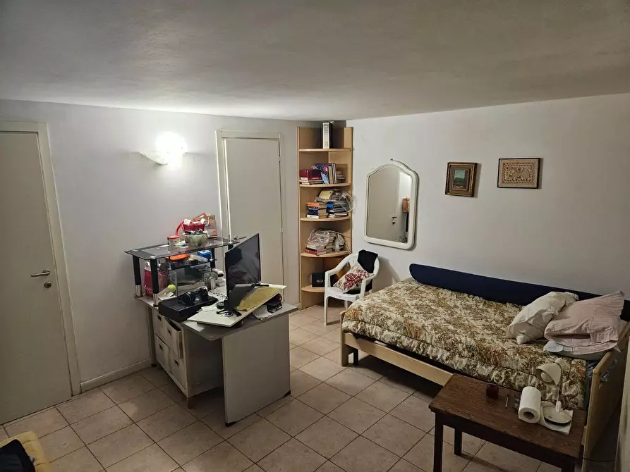 Immagine 14 di Villetta a schiera in vendita  a Livorno