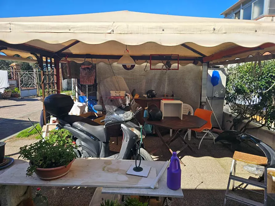 Immagine 3 di Villetta a schiera in vendita  a Livorno