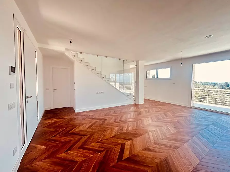 Immagine 2 di Villa in vendita  a Montelupo Fiorentino