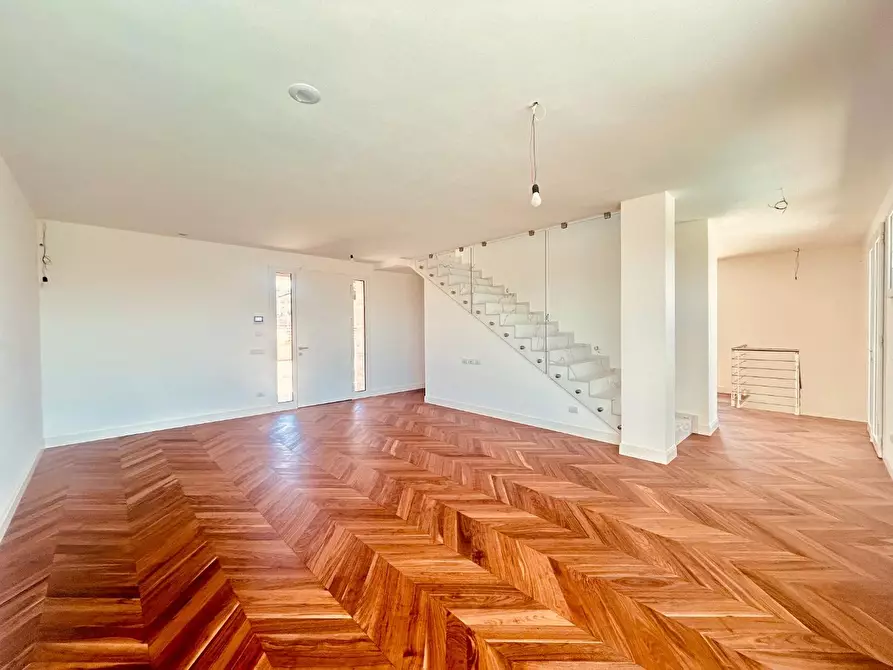 Immagine 5 di Villa in vendita  a Montelupo Fiorentino