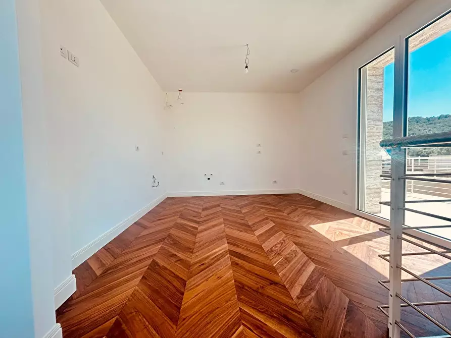 Immagine 11 di Villa in vendita  a Montelupo Fiorentino