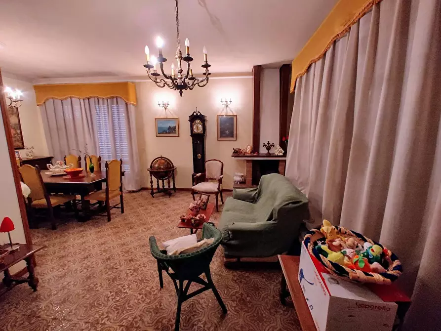 Immagine 13 di Casa indipendente in vendita  a Ponsacco