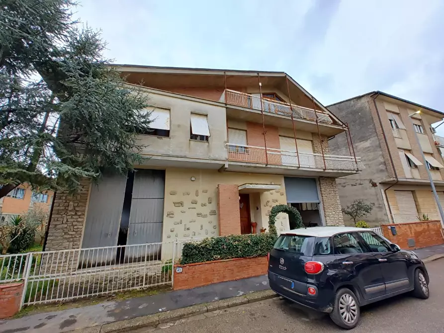 Immagine 2 di Casa indipendente in vendita  a Ponsacco