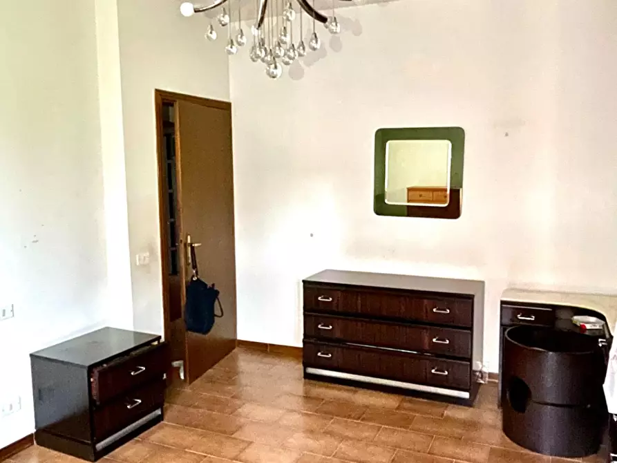 Immagine 13 di Appartamento in vendita  a Siena