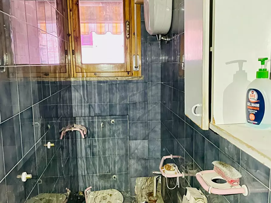 Immagine 15 di Appartamento in vendita  a Siena