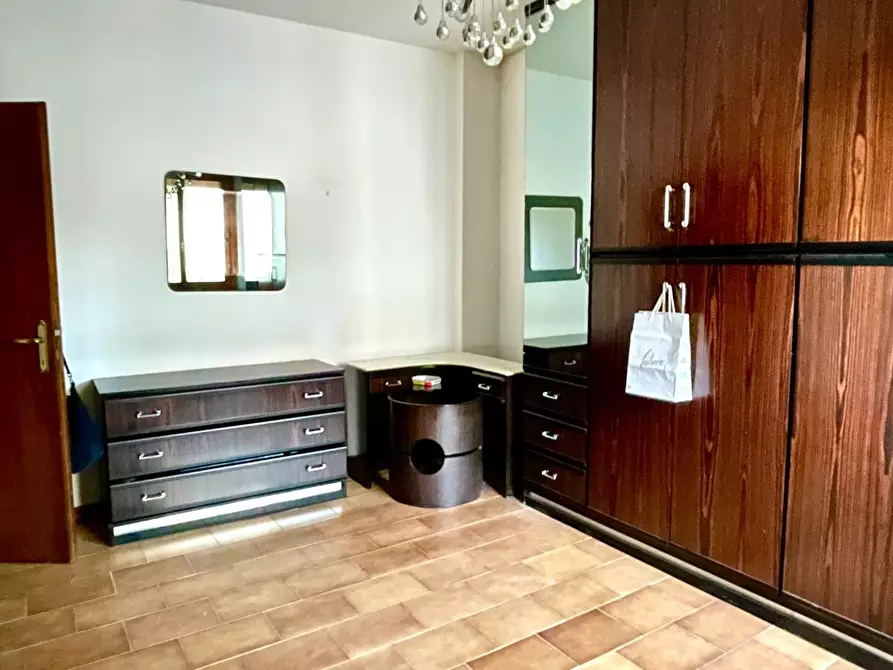 Immagine 11 di Appartamento in vendita  a Siena