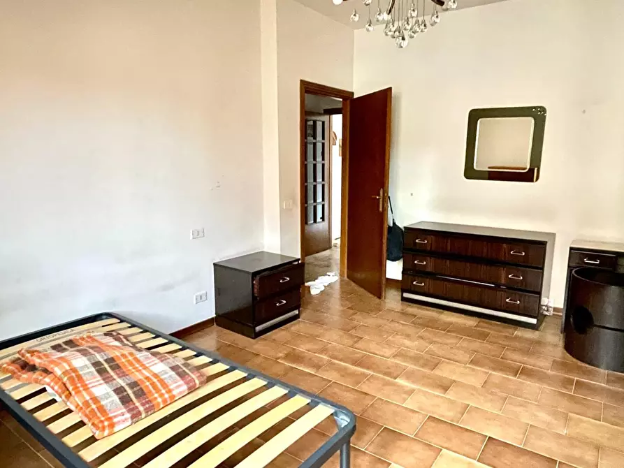 Immagine 10 di Appartamento in vendita  a Siena