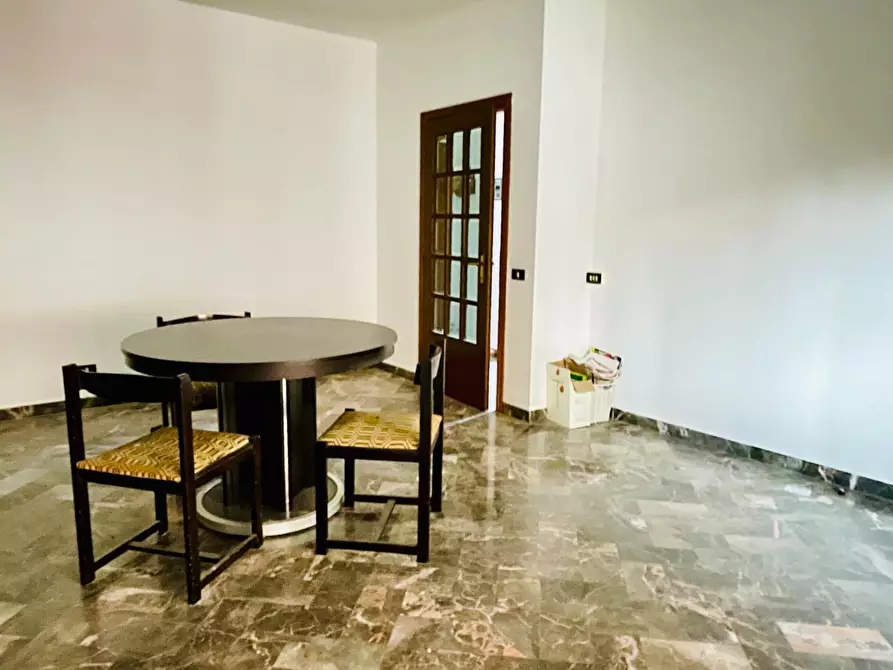 Immagine 9 di Appartamento in vendita  a Siena