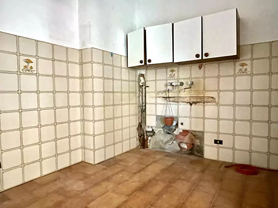 Immagine 4 di Appartamento in vendita  a Siena