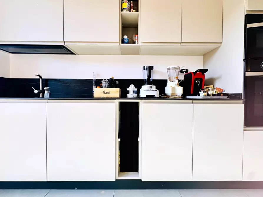 Immagine 5 di Appartamento in vendita  a Pietrasanta