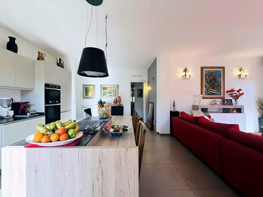 Immagine 12 di Appartamento in vendita  a Pietrasanta