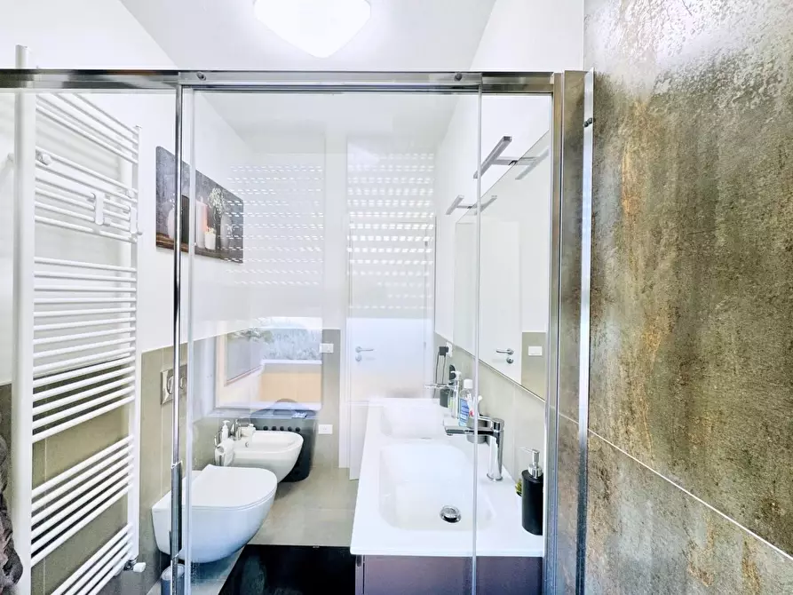 Immagine 22 di Appartamento in vendita  a Pietrasanta