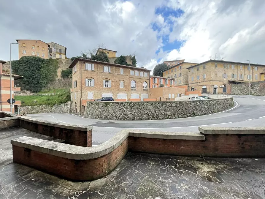 Immagine 18 di Appartamento in vendita  a Siena