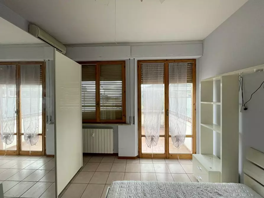 Immagine 10 di Appartamento in vendita  a Siena