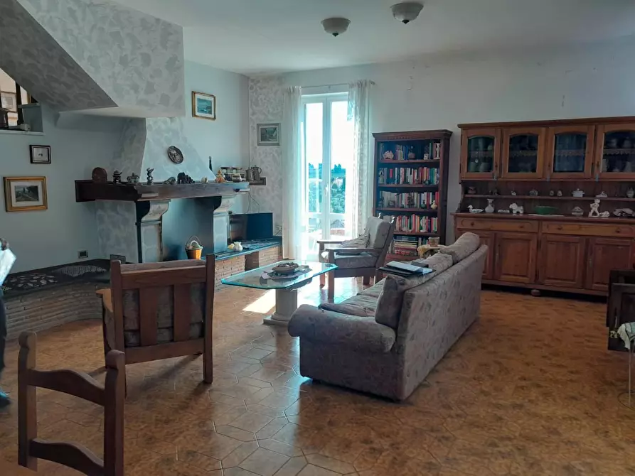 Immagine 4 di Appartamento in vendita  a Collesalvetti