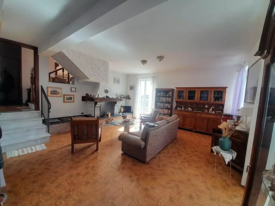 Immagine 5 di Appartamento in vendita  a Collesalvetti