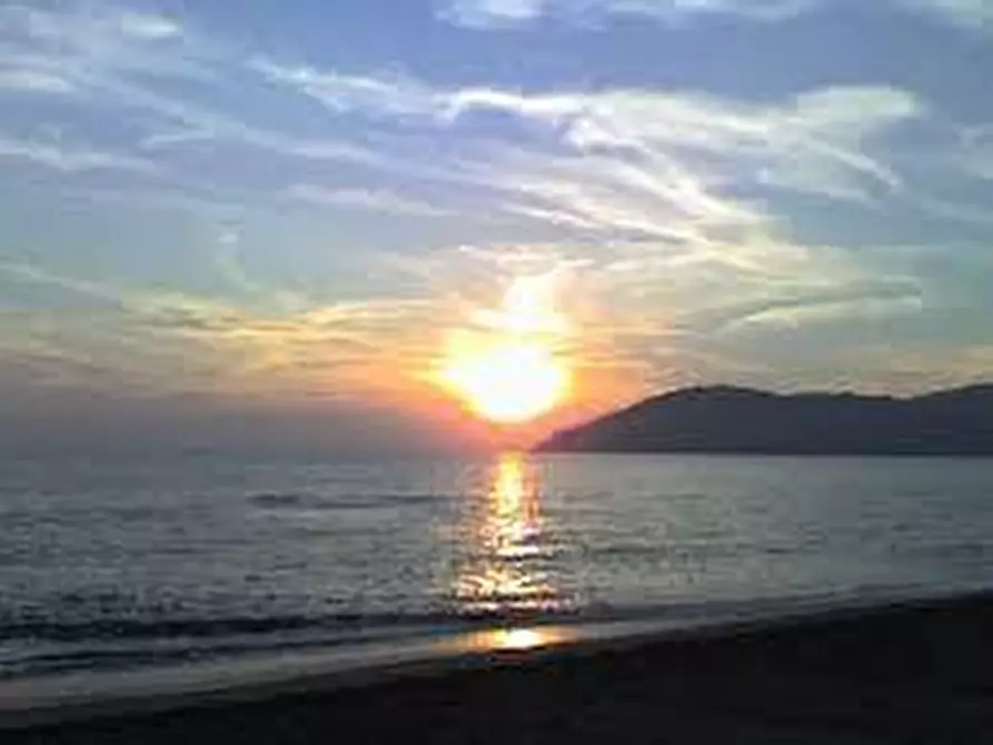 Immagine 18 di Appartamento in vendita  a Ortonovo