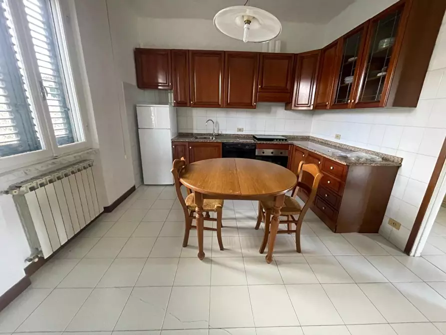 Immagine 1 di Appartamento in vendita  a Ortonovo