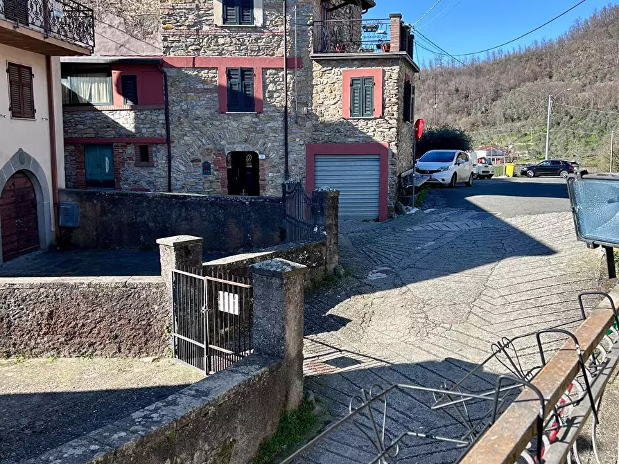 Immagine 20 di Casa indipendente in vendita  a Fivizzano