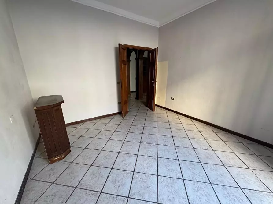 Immagine 12 di Ufficio in affitto  a Pontedera