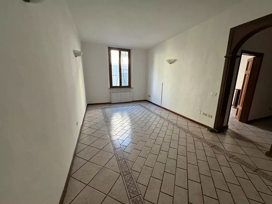 Immagine 9 di Ufficio in affitto  a Pontedera