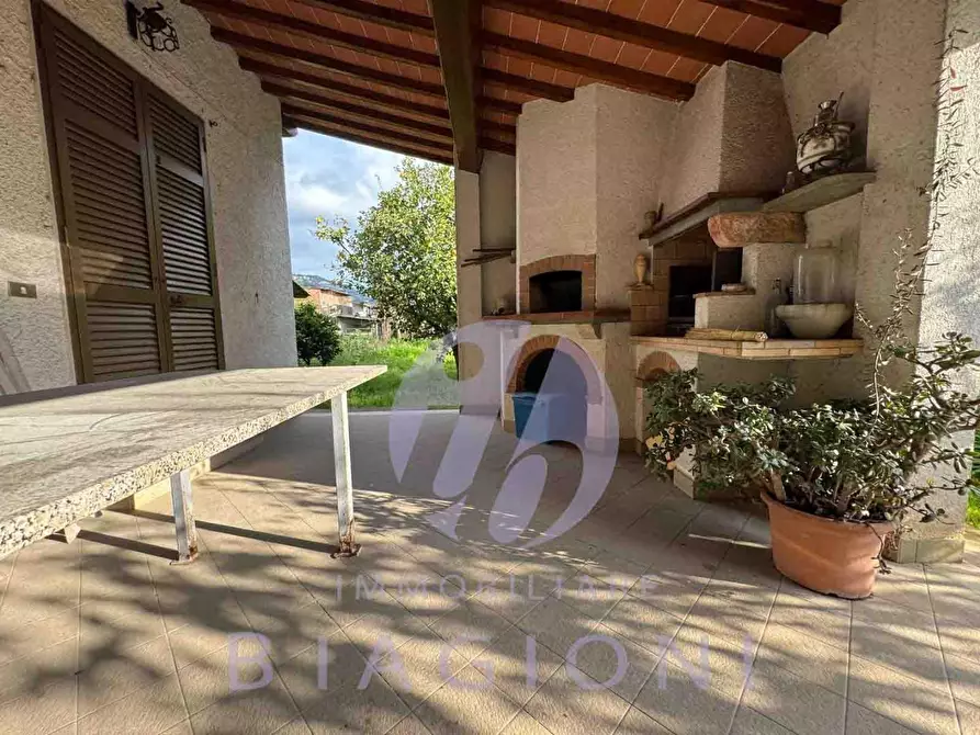 Immagine 6 di Casa bifamiliare in vendita  a Seravezza