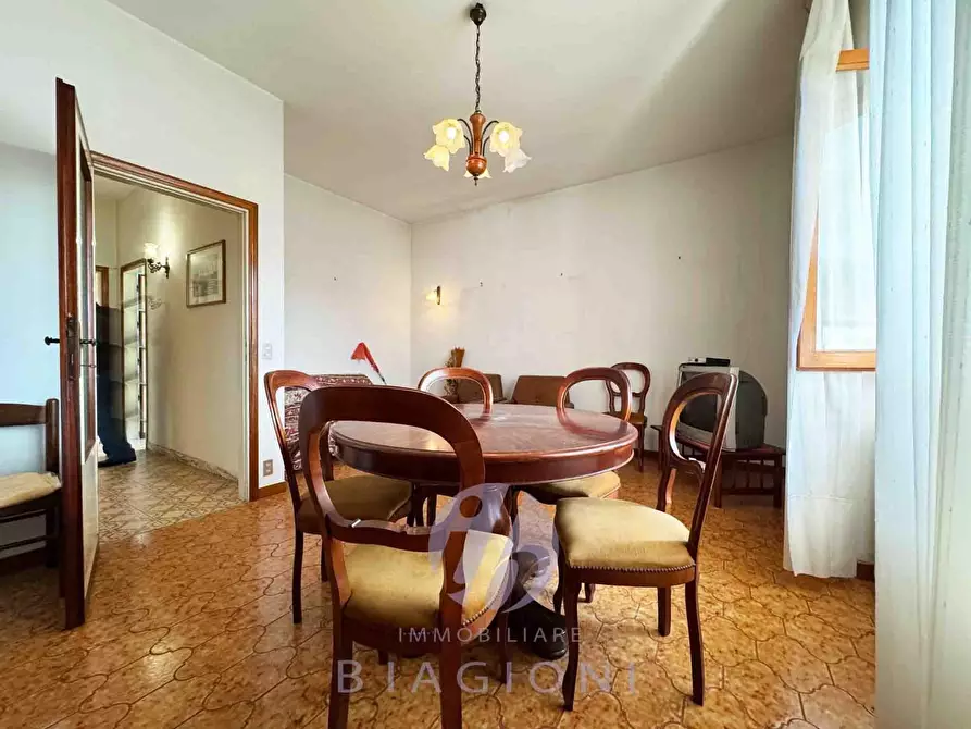 Immagine 20 di Casa bifamiliare in vendita  a Seravezza