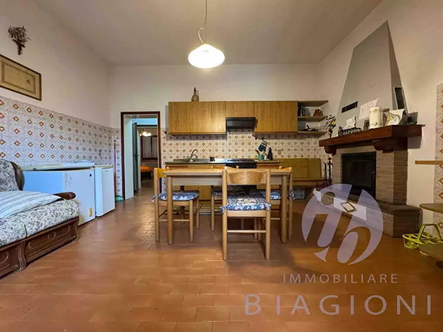 Immagine 8 di Casa bifamiliare in vendita  a Seravezza