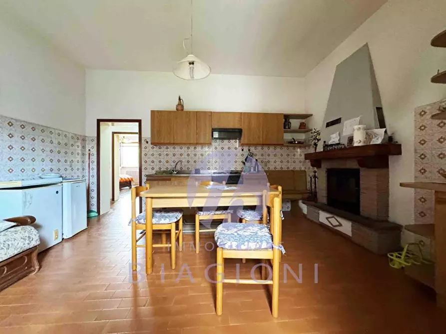 Immagine 5 di Casa bifamiliare in vendita  a Seravezza