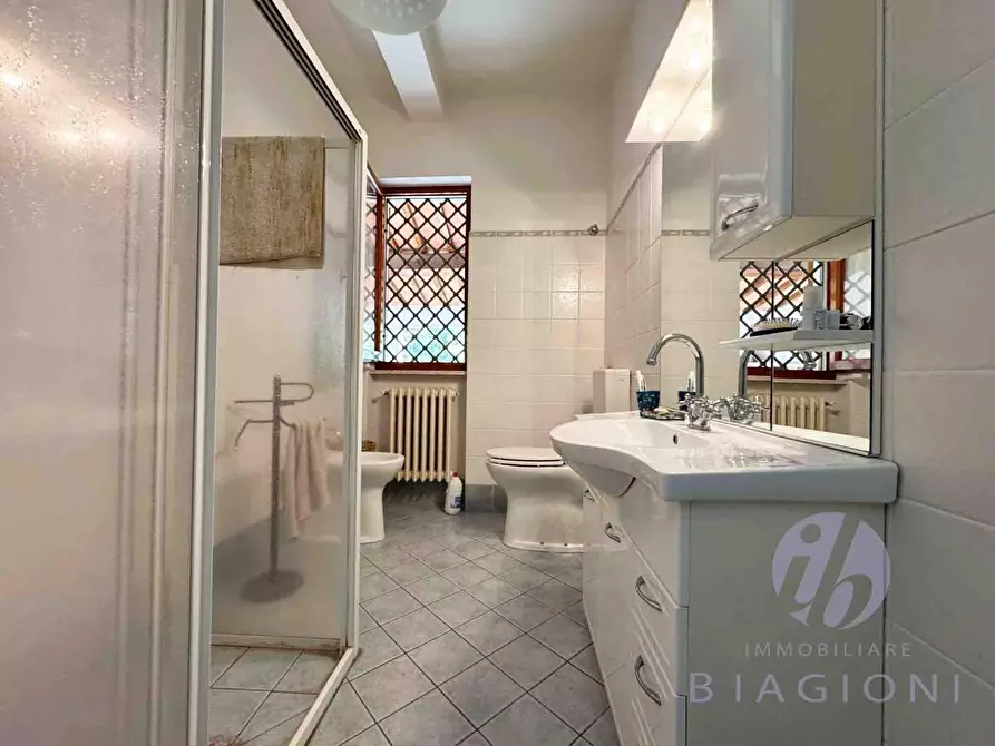 Immagine 12 di Casa bifamiliare in vendita  a Seravezza