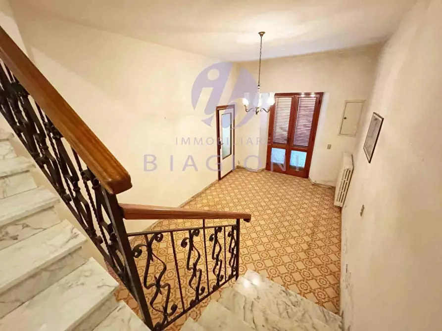 Immagine 17 di Casa bifamiliare in vendita  a Seravezza