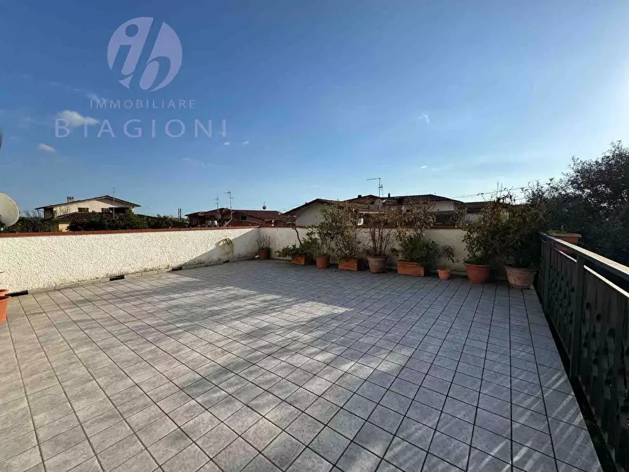 Immagine 31 di Casa bifamiliare in vendita  a Seravezza