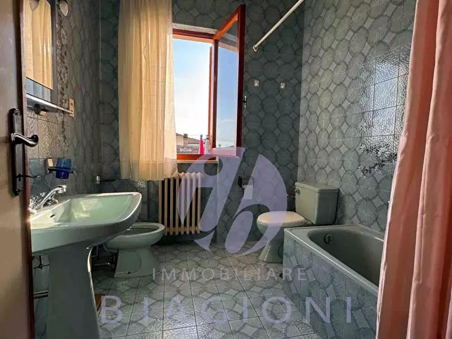 Immagine 22 di Casa bifamiliare in vendita  a Seravezza