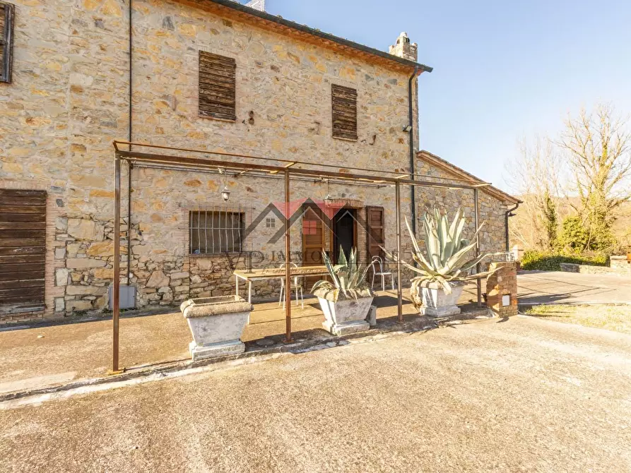 Immagine 2 di Casa indipendente in vendita  a Castelnuovo Val Di Cecina