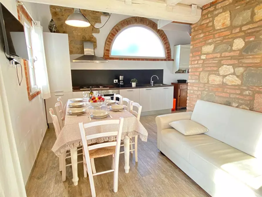 Immagine 39 di Villa in vendita  a Pomarance