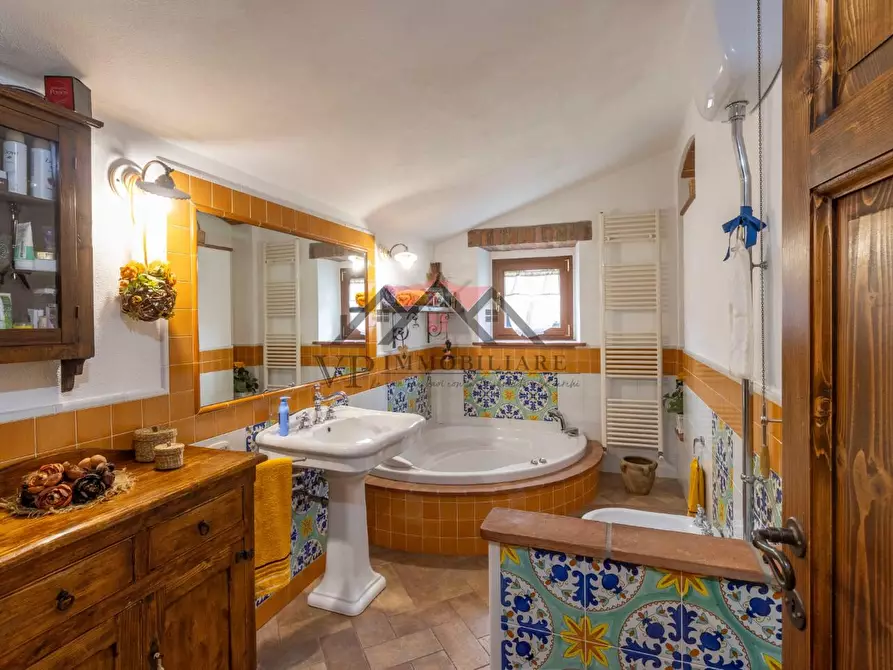 Immagine 49 di Casa indipendente in vendita  a Volterra