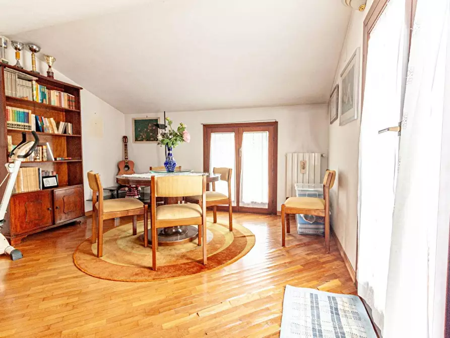 Immagine 20 di Villa in vendita  a San Giuliano Terme