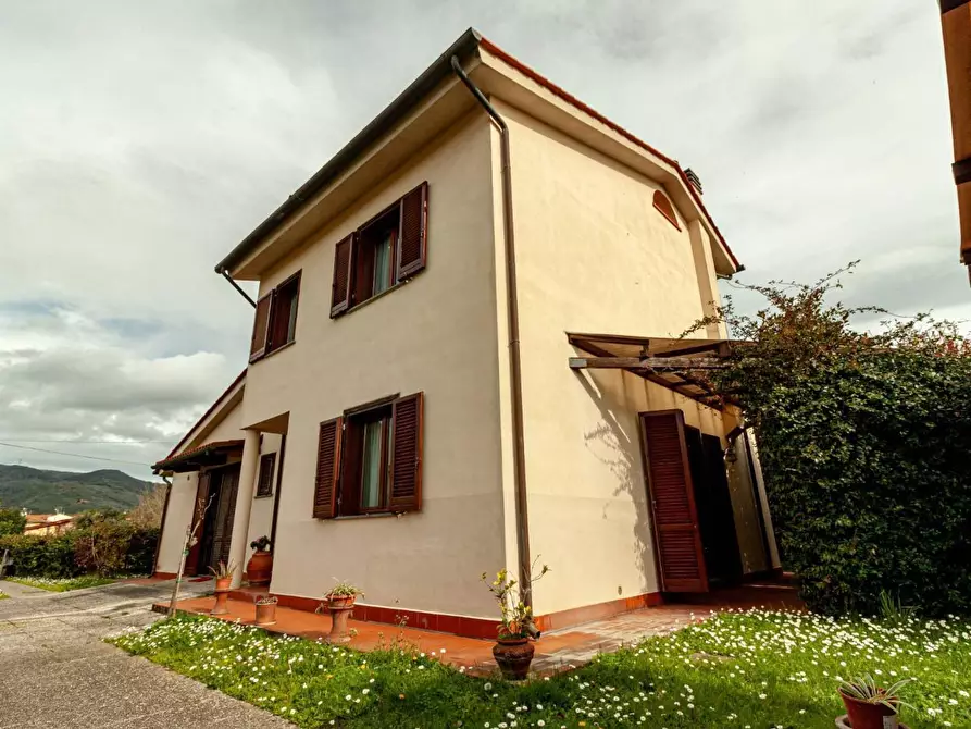 Immagine 29 di Villa in vendita  a San Giuliano Terme