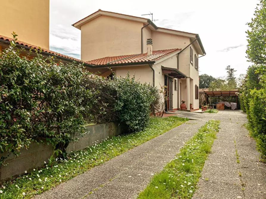 Immagine 30 di Villa in vendita  a San Giuliano Terme