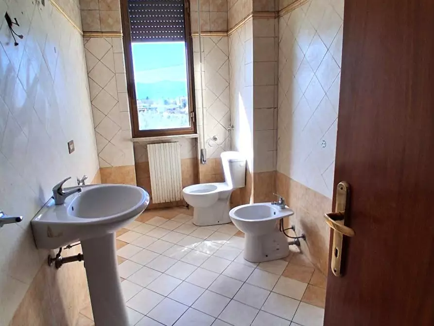 Immagine 11 di Appartamento in vendita  a Capannori