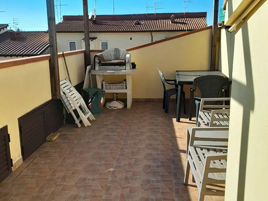 Immagine 4 di Appartamento in vendita  a Livorno