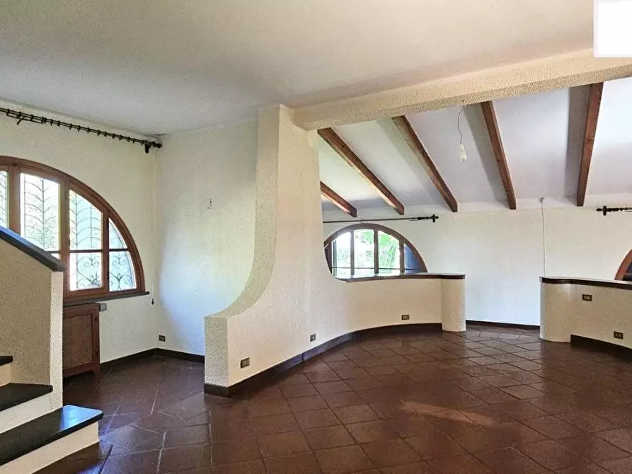 Immagine 10 di Villa in vendita  a Santa Maria A Monte