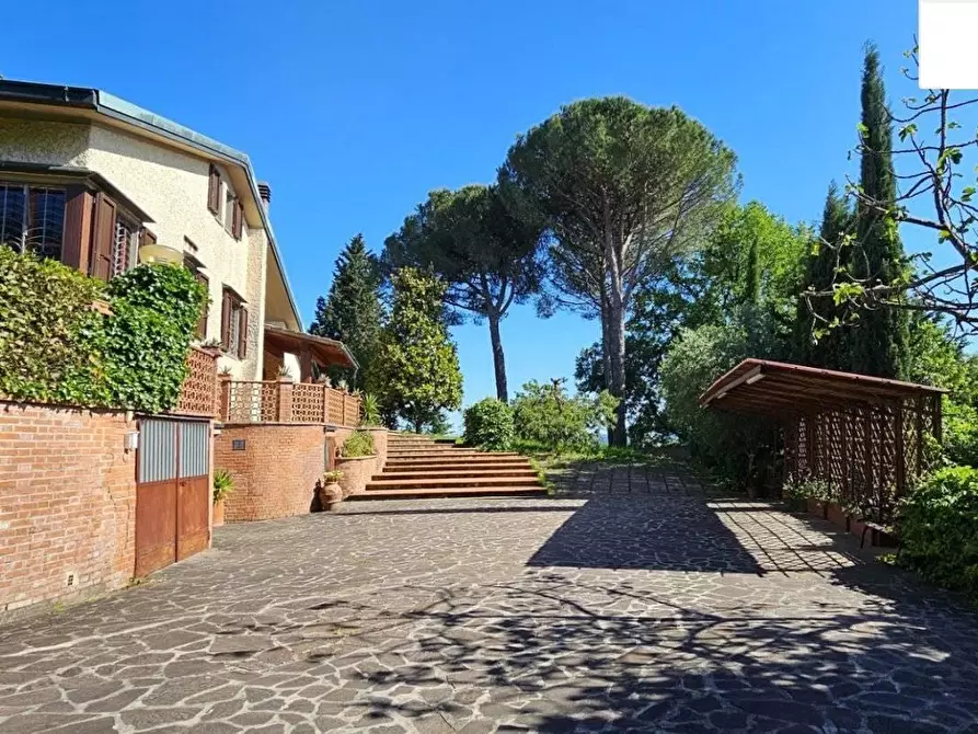 Immagine 32 di Villa in vendita  a Santa Maria A Monte