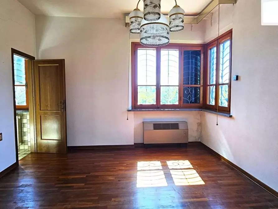 Immagine 27 di Villa in vendita  a Santa Maria A Monte