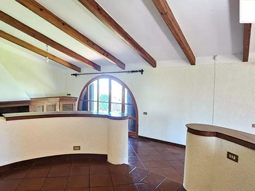 Immagine 11 di Villa in vendita  a Santa Maria A Monte