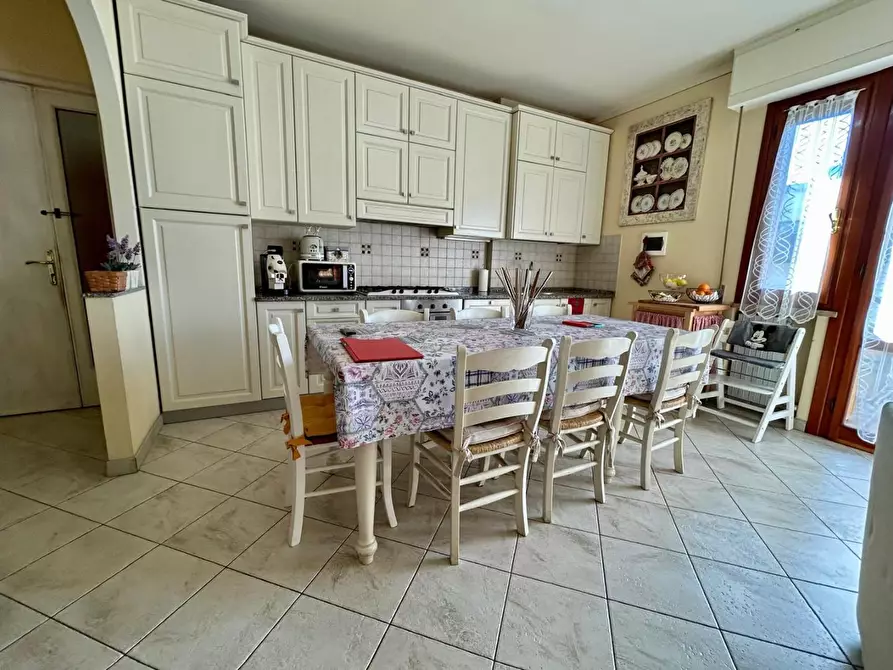 Immagine 9 di Appartamento in vendita  a Vinci