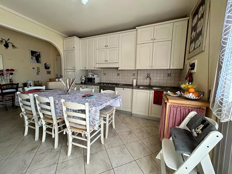 Immagine 10 di Appartamento in vendita  a Vinci