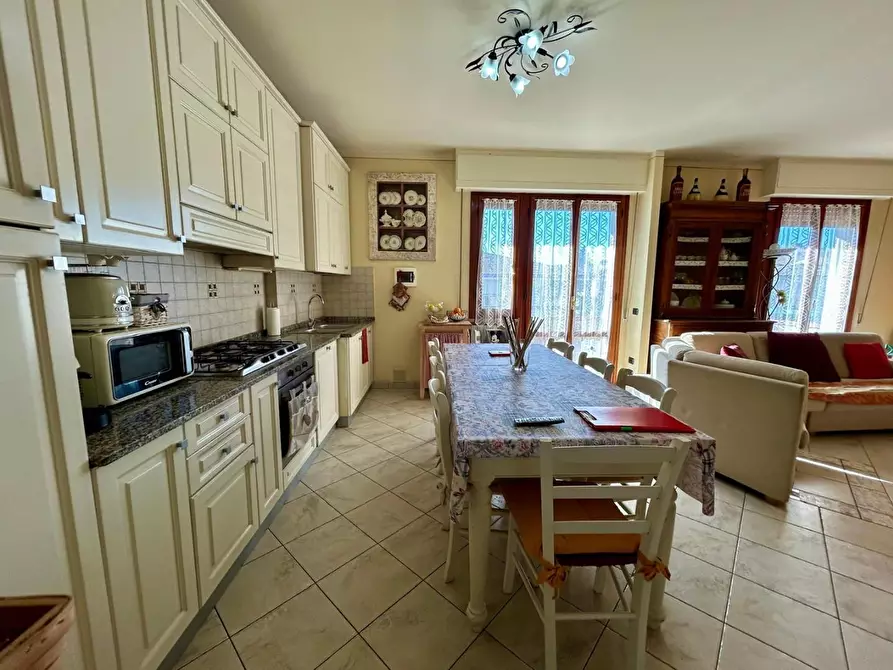 Immagine 11 di Appartamento in vendita  a Vinci