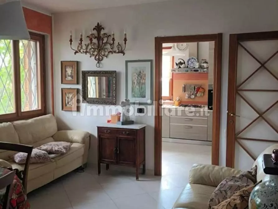 Immagine 32 di Casa trifamiliare in vendita  a Carrara